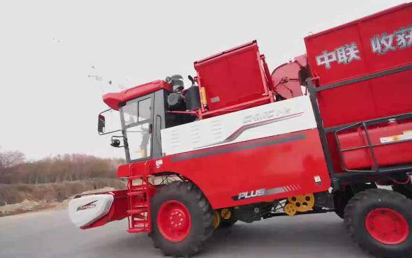 中联收获2023款4HZJ-3(G4)花生捡拾收获机展示