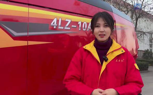 东方红新款国四4LZ-10A收割机产品介绍