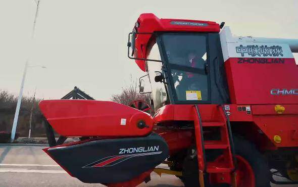 中联收获2023款新疆9谷物联合收获机展示视频