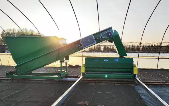 明瑞水稻苗床自动化覆土播种成套设备作业视频