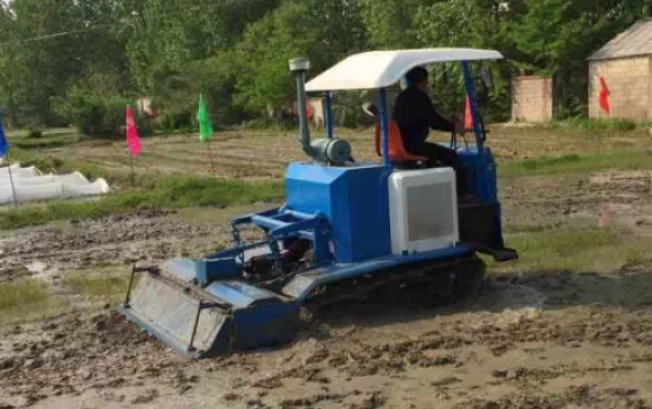 柳林履带自走式旋耕机-安徽定远县现场演示会