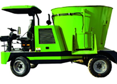 润牧4立方自走饲料搅拌机