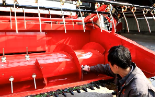 搅龙叶片调整-春雨4LZ-7小麦收获机的调整保养