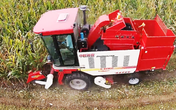 郑州中联收获4YZ-3B玉米收获机视频
