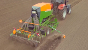 阿玛松播种机作业演示