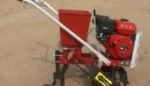 垄间作业机的使用与维护