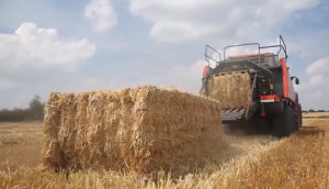 库恩LSB1290iD打捆机作业视频