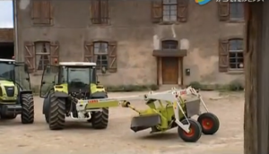 科乐收(CLAAS)牵引式割草机视频