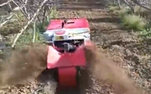 河北顶呱呱1GZL-107遥控履带管理机作业视频