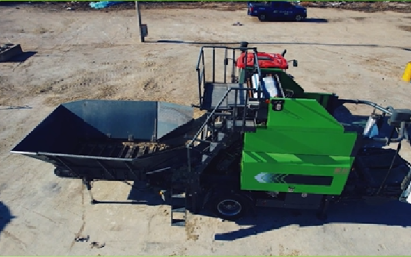 顺邦青饲料圆捆裹膜一体机产品介绍视频